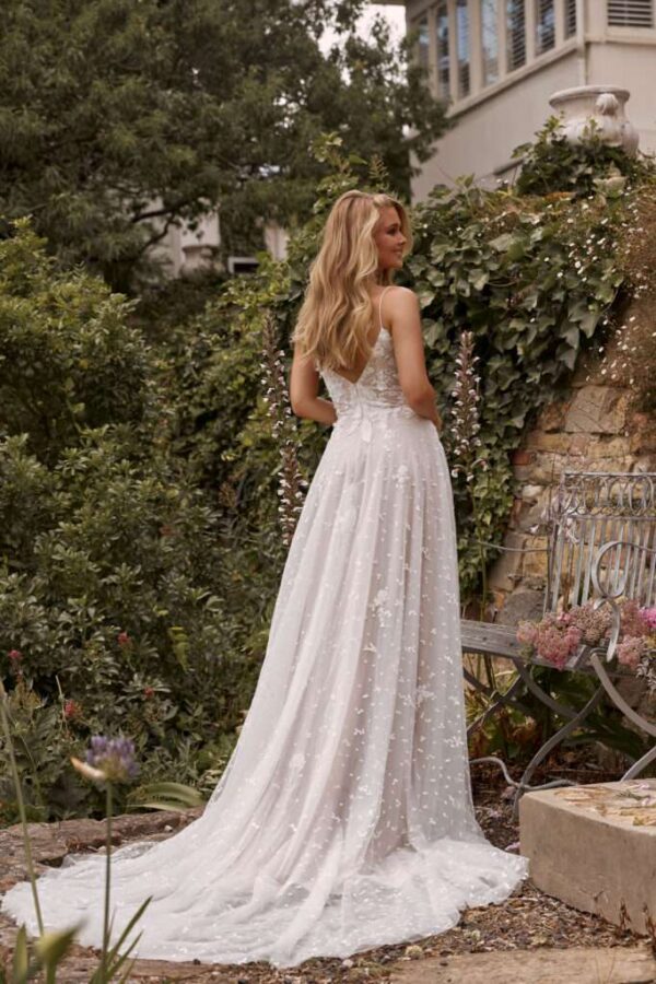 Madi Lane Cate (Lined) Ivory/Latte Size 16 Perfect Daze Bridal 6