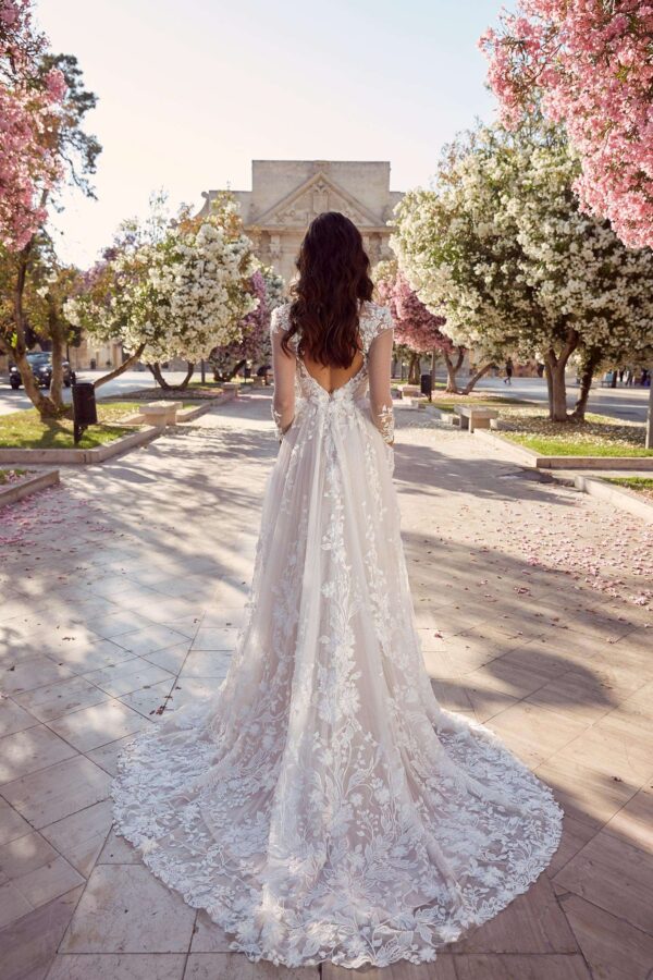 Madi Lane Meadow – Size 10 Perfect Daze Bridal 5