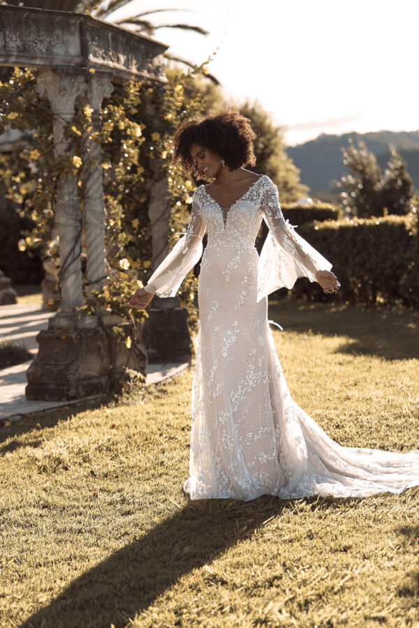 Madi Lane Briony. Ivory. Size 14 Perfect Daze Bridal 3