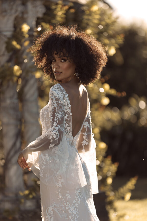 Madi Lane Briony. Ivory. Size 14 Perfect Daze Bridal 4