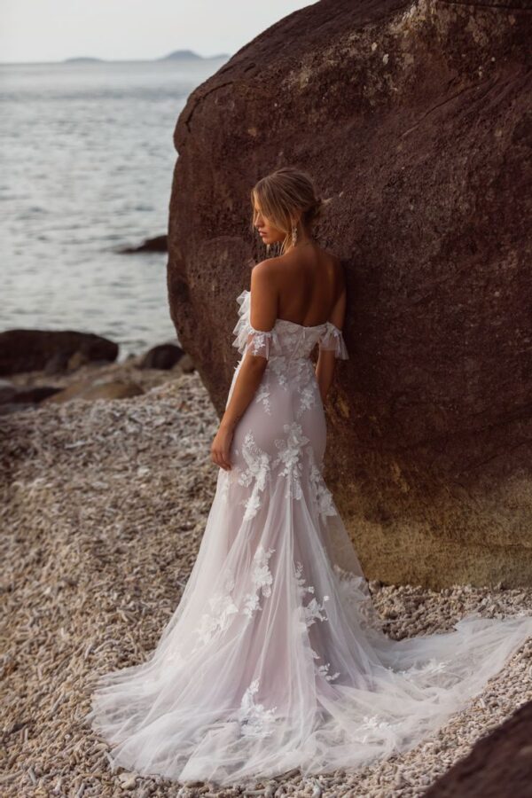 Madi Lane Juni Ivory/Mocha. Size 14 Perfect Daze Bridal 4
